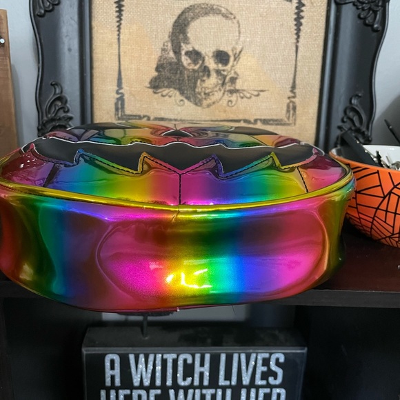 Love Pain and Stitches double sided rainbow kult - Picture 3 of 4